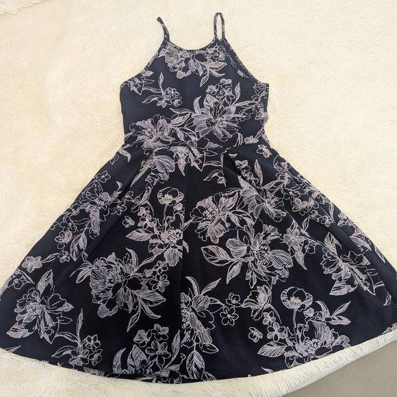 Soprano Navy and White Floral Women's Dress - Picture 1 of 4